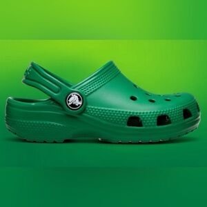 CROCS Classic Clog in Green